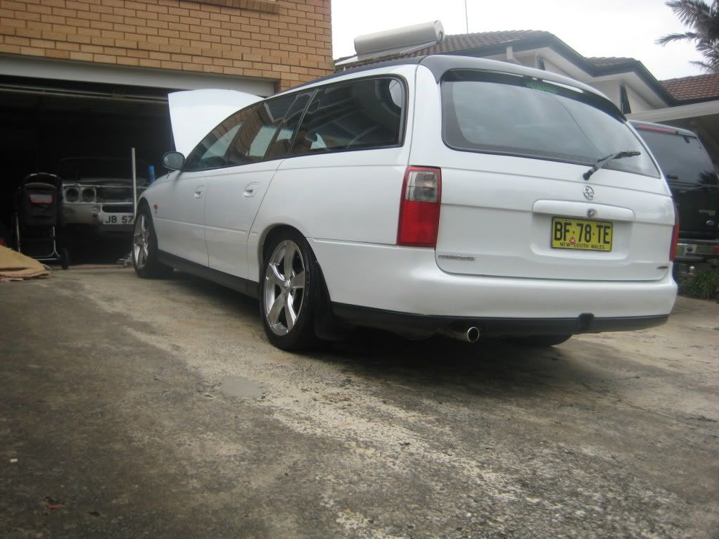 Holden Commodore Vs 1996. Retro Rides - Holden Commodore VS - 1996