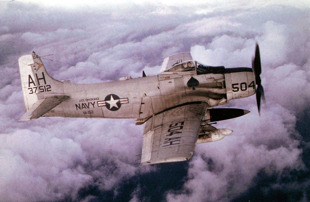 [Image: A-1H_VA-152_USS_Oriskany_1966_zps2abc99a5.jpg]