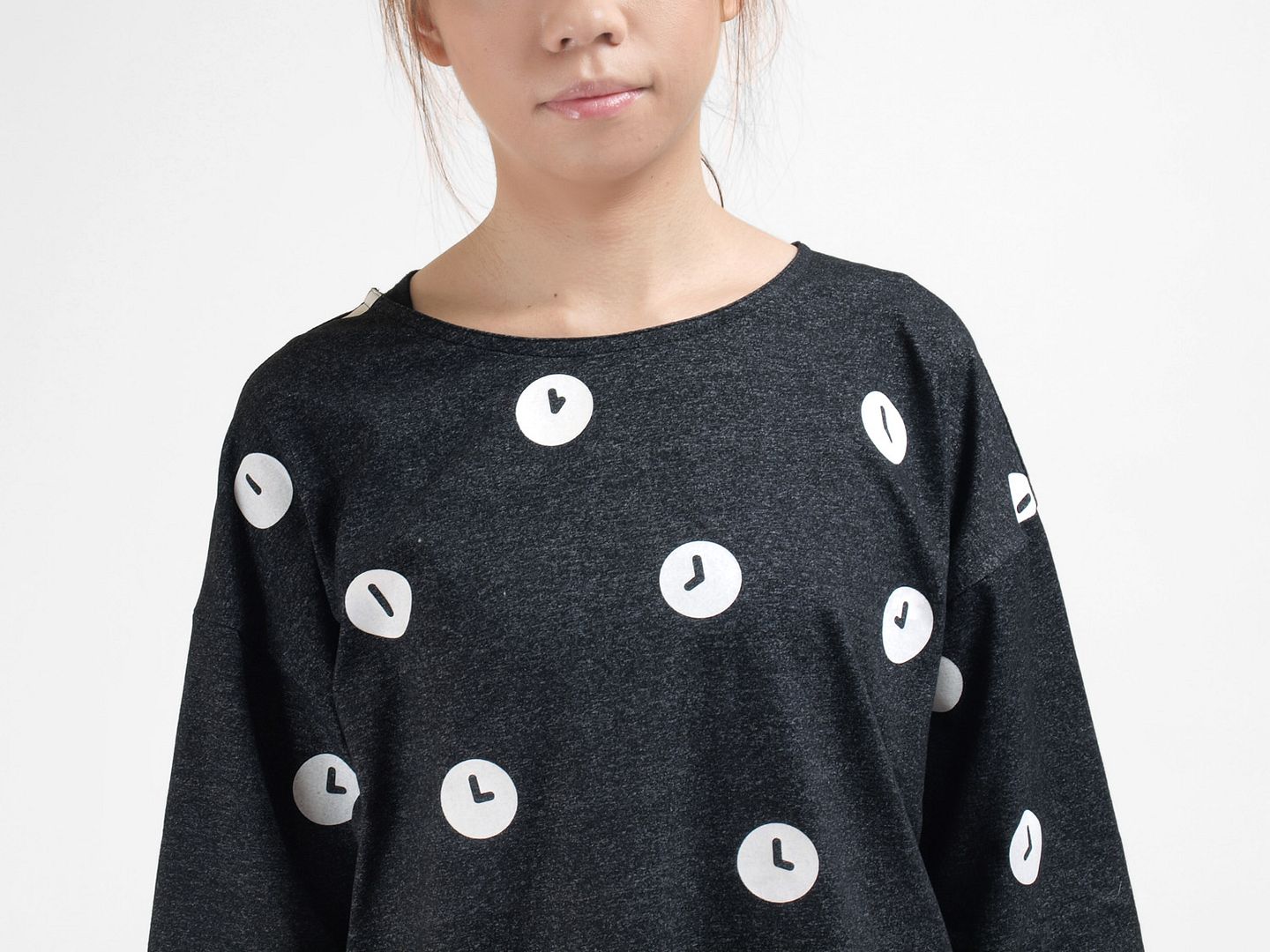 【HEYSUN】time series / time screen printing oversize top-black - Women's Tops - Other Materials Black