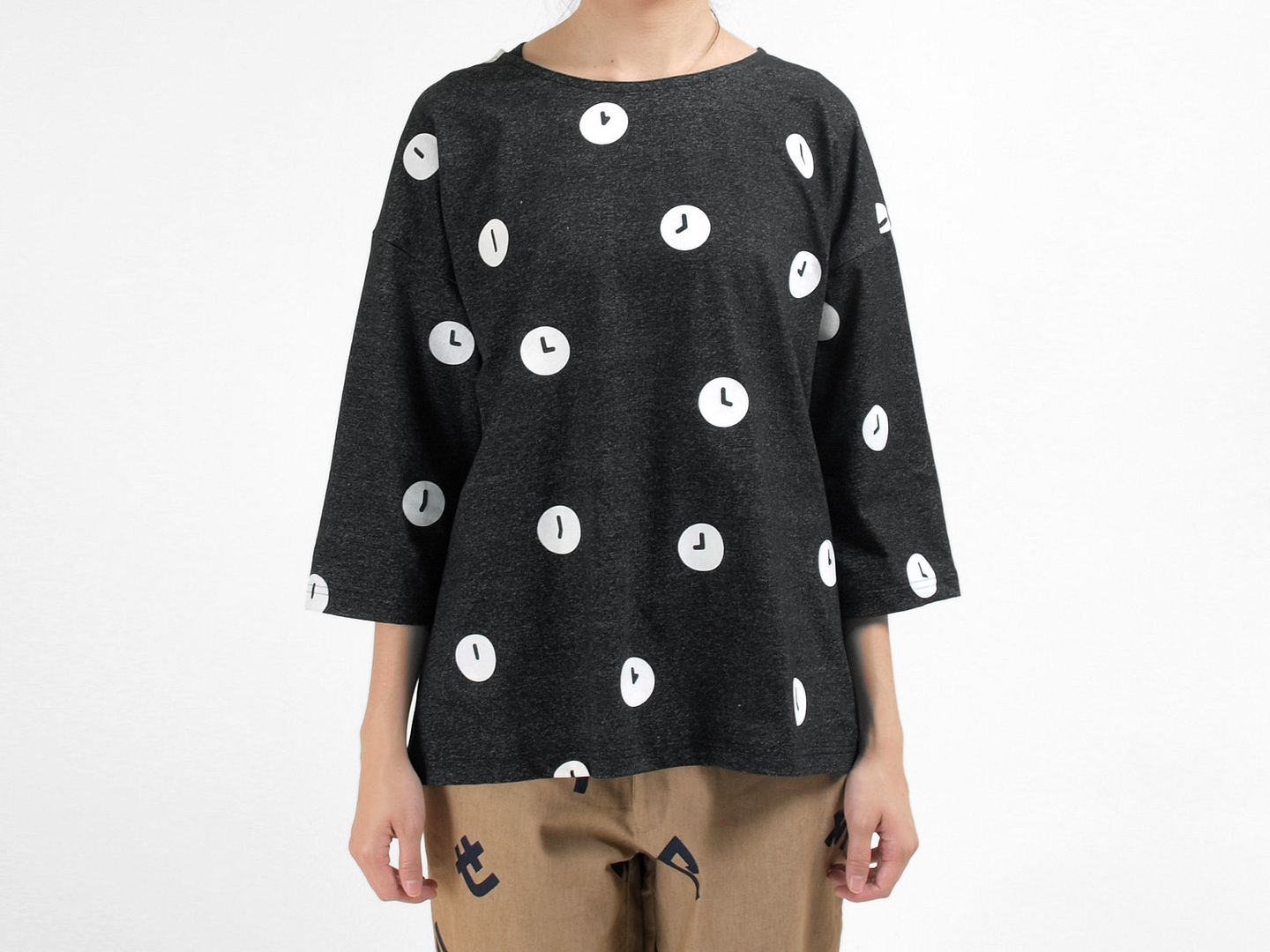 【HEYSUN】time series / time screen printing oversize top-black - Women's Tops - Other Materials Black