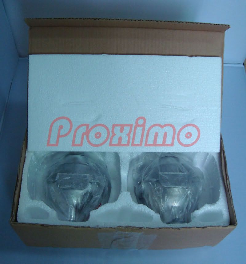 projector-with-package.jpg 
