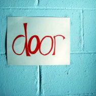 door_sign2