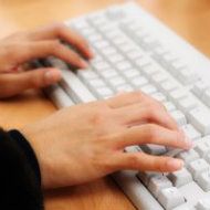 woman_using_computer2
