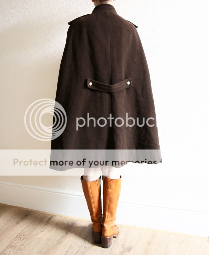 VINTAGE 60S AMAZING MILITARY LOOK BROWN ZIP UP WOOL CAPE COAT  