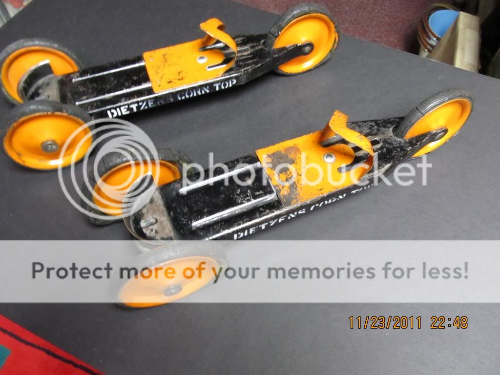   Dietzens Corn Top Bread Roller Skates 3 Wheel Advertising Pair  