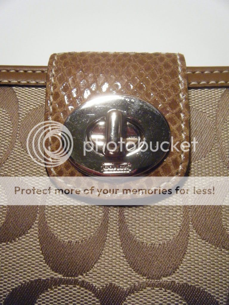 NWT Coach Turnlock Signature Wallet F43609  